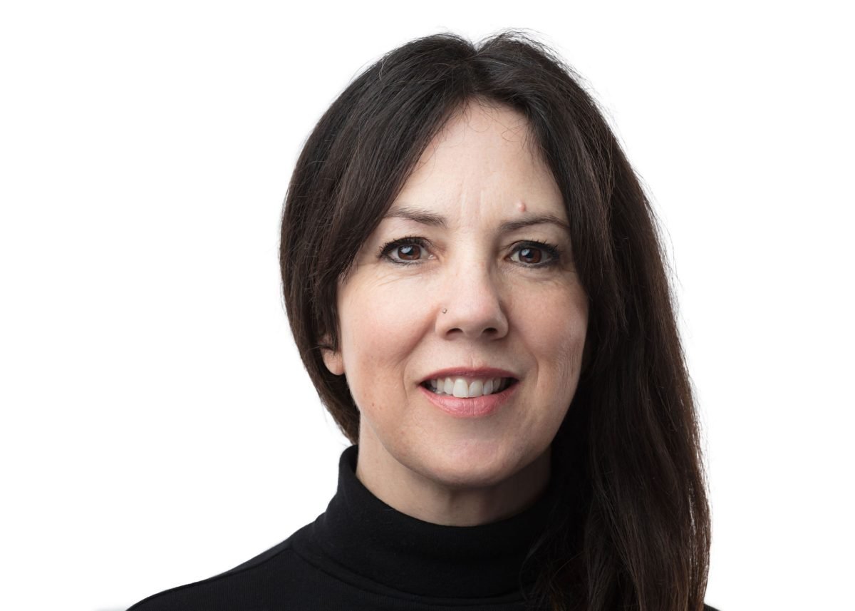 Headshot of Jennifer Phillips Artist in black with white background